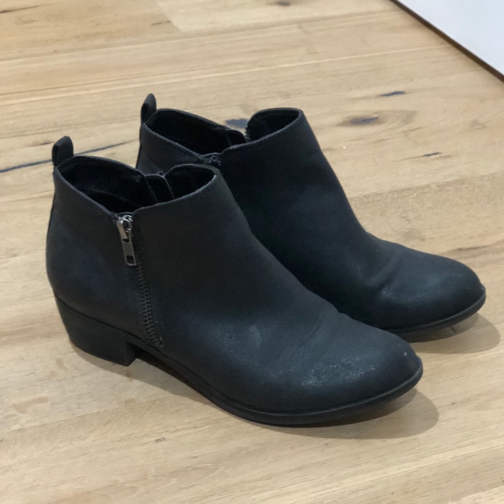 Cathy Jean zipper booties